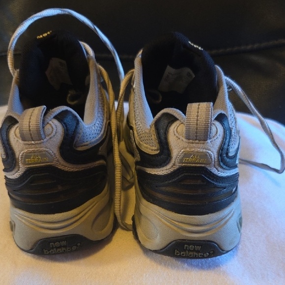 New Balance 807 Gray and Black Athletic Shoes - Picture 3 of 8